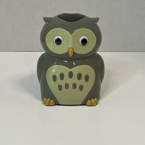Owl Shaped electric pencil sharpener cartoon battery operated automatic shut-off